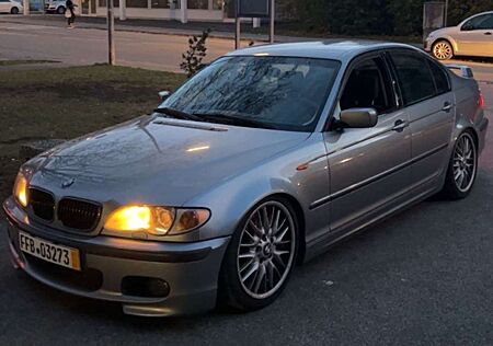 BMW 330i 330