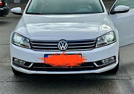 VW Passat Variant Volkswagen 2.0 TDI DSG BlueMotion Technology Highline