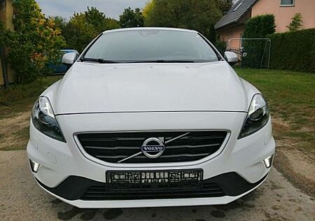 Volvo V40 D2