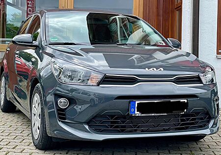 Kia Rio 1.2/Emotion P2./4 Zylinder/DAB/SHZ/LHZ/8f bereift