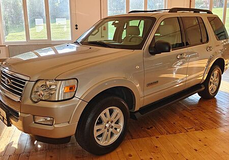Ford Explorer 4.0 V6 4x4