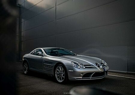 Mercedes-Benz SLR McLaren Coupé/DT.AUSLIEF/WENIG KM/KERAMIK