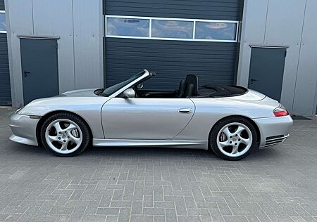 Porsche 996 911 Carrera 4 Cabrio