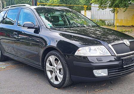 Skoda Octavia Elegance 1.Vorhalter Scheckheft/ Top gepflegt