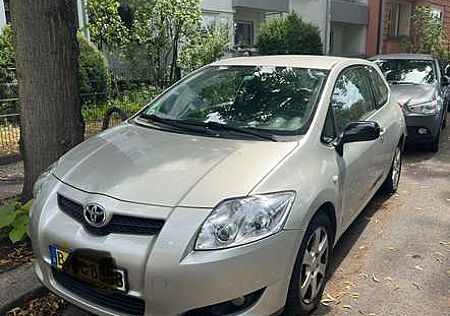 Toyota Auris 1.4 VVT-i Sol