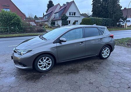 Toyota Auris Hybrid Limo*Kamera+Alu+SHZ+Klimaaut*