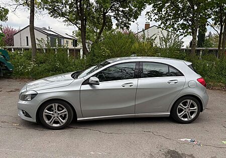 Mercedes-Benz A 180 (BlueEFFICIENCY) Urban