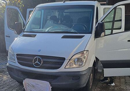 Mercedes-Benz Sprinter 215 CDI 906.711