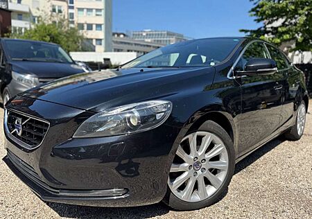 Volvo V40 Momentum/AUT/NAVI/SHZ/KEY-GO/LED/ASSIST/STHZ