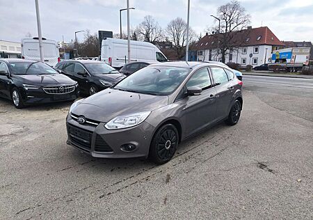 Ford Focus Active X Bord Comp Rückfahrkamera