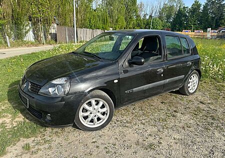 Renault Clio 1.4 16V Confort Privilege