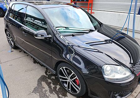 VW Golf GTI Volkswagen Golf 2.0 GTI