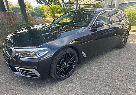 BMW 530 d Touring xDrive Luxury Line VOLLAUSSTATTUNG