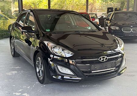 Hyundai i30 1.6 GDI blue Trend-Kamera-Shz-Tempo-Klima
