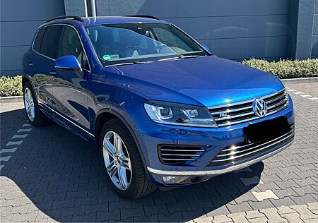 VW Touareg Volkswagen R-Line 3.0 TDI Standheizung AHK Luftfahrwerk PDC