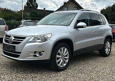 VW Tiguan Volkswagen 2.0 TDI Sport1Hand Scheckheft AHK PDC SHZ Panorama