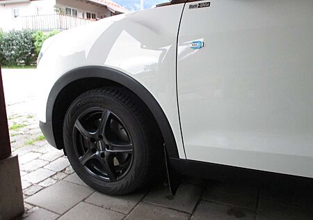 SsangYong Tivoli e-XDi 160 2WD Black White
