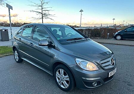 Mercedes-Benz B 170 NGT Automatik, Leder, Sitzheizung, PDC.