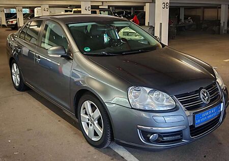 VW Jetta Volkswagen 1.6 United