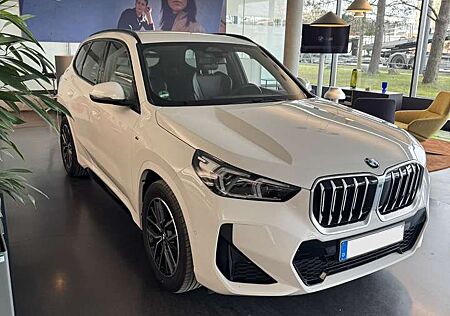 BMW X1 xDrive20d Aut. M Sportpaket/AHK/HK/El. Sitze/ACC