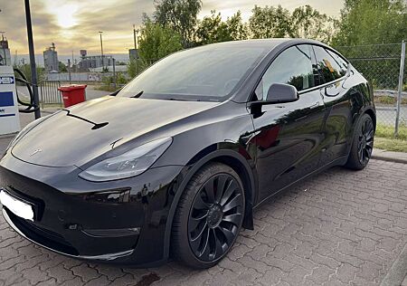 Tesla Model Y Performance FSD, AHK, USS, Keramikversiegelung