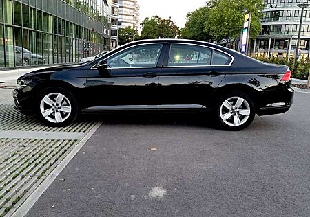 VW Passat gebraucht kaufen VW Passat Volkswagen 2.0 TDI SCR DSG