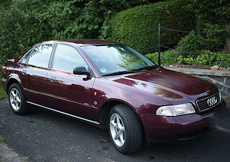 Audi A4 1.6
