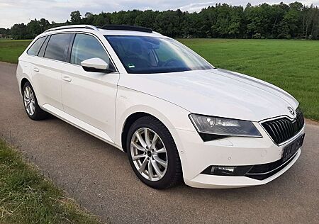 Skoda Superb 2.0 TDI Combi L&K DSG VOLL PANO LEDER AHK