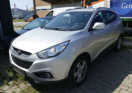 Hyundai ix35 Tucson 2.0 CRDI Style 2WD Leder Xenon Sitzhei