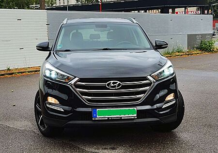 Hyundai Tucson blue 1.6 GDi 2WD Trend