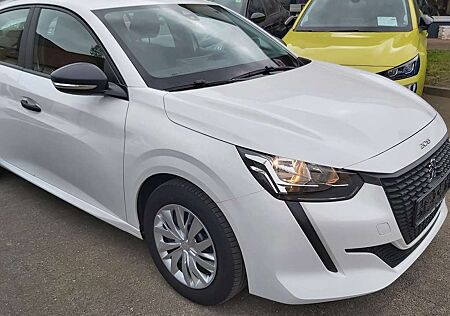 Peugeot 208 Like-Tempomat-Parking Assistance System-DAB+