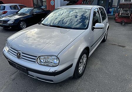 VW Golf Volkswagen 1.6