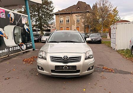 Toyota Avensis Combi Diesel 2.2 D-CAT Combi Executive