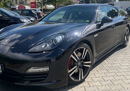 Porsche Panamera Diesel Schwarz