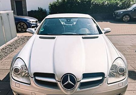 Mercedes-Benz SLK 200 Cabrio