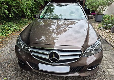 Mercedes-Benz E 220 T CDI DPF BlueEFFICIENCY