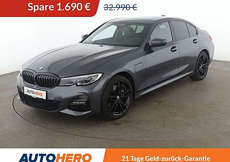 BMW 330e 330 M Sport Aut.*NAVI*HEADUP*ACC*CAM*SHZ