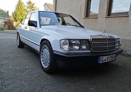 Mercedes-Benz 190 E