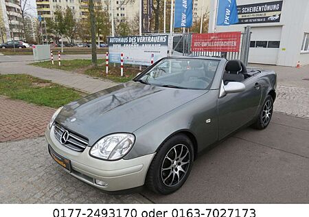 Mercedes-Benz SLK 200 Automatik FINANZIERUNG HIER MÖGLICH