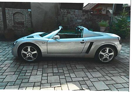 Opel Speedster 2.2