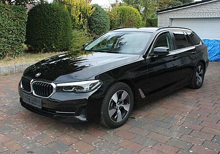 BMW 520 dA Touring AUTOMATIK/LEDER/Rückfahrkamera/PDC