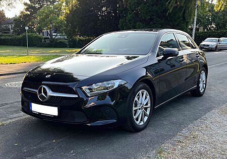 Mercedes-Benz A 160 Progressive MBUX Navi+ Spurhal
