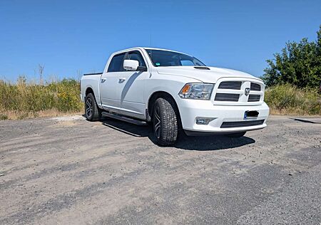 Dodge RAM 5.7 HEMI Laramie