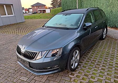 Skoda Octavia Combi Style ANHÄNGERKUPPLUNG NAVI