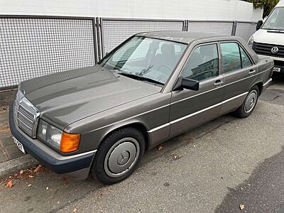 Mercedes-Benz 190 2.0  1. Hand