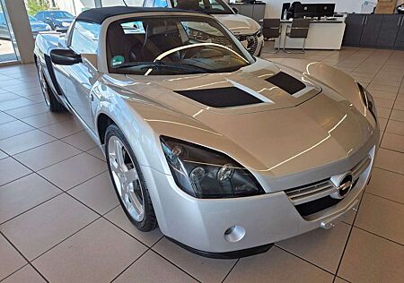Opel Speedster 2.2