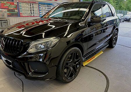 Mercedes-Benz GLE 400 4Matic 9G-TRONIC AMG Paket innen /außen