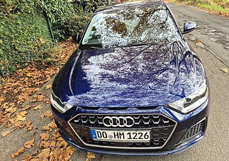 Audi A1 Sportback / Citycarv 05 TFSI Sportback advanced