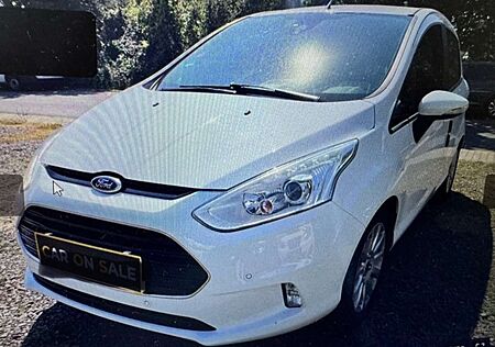 Ford B-Max KeylessGo NAVI PDC Vollausstattung Titanium