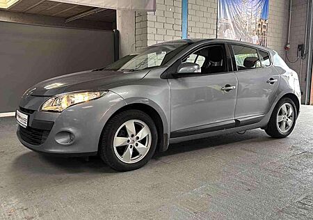 Renault Megane 1.6 16V Dynamique Metallic